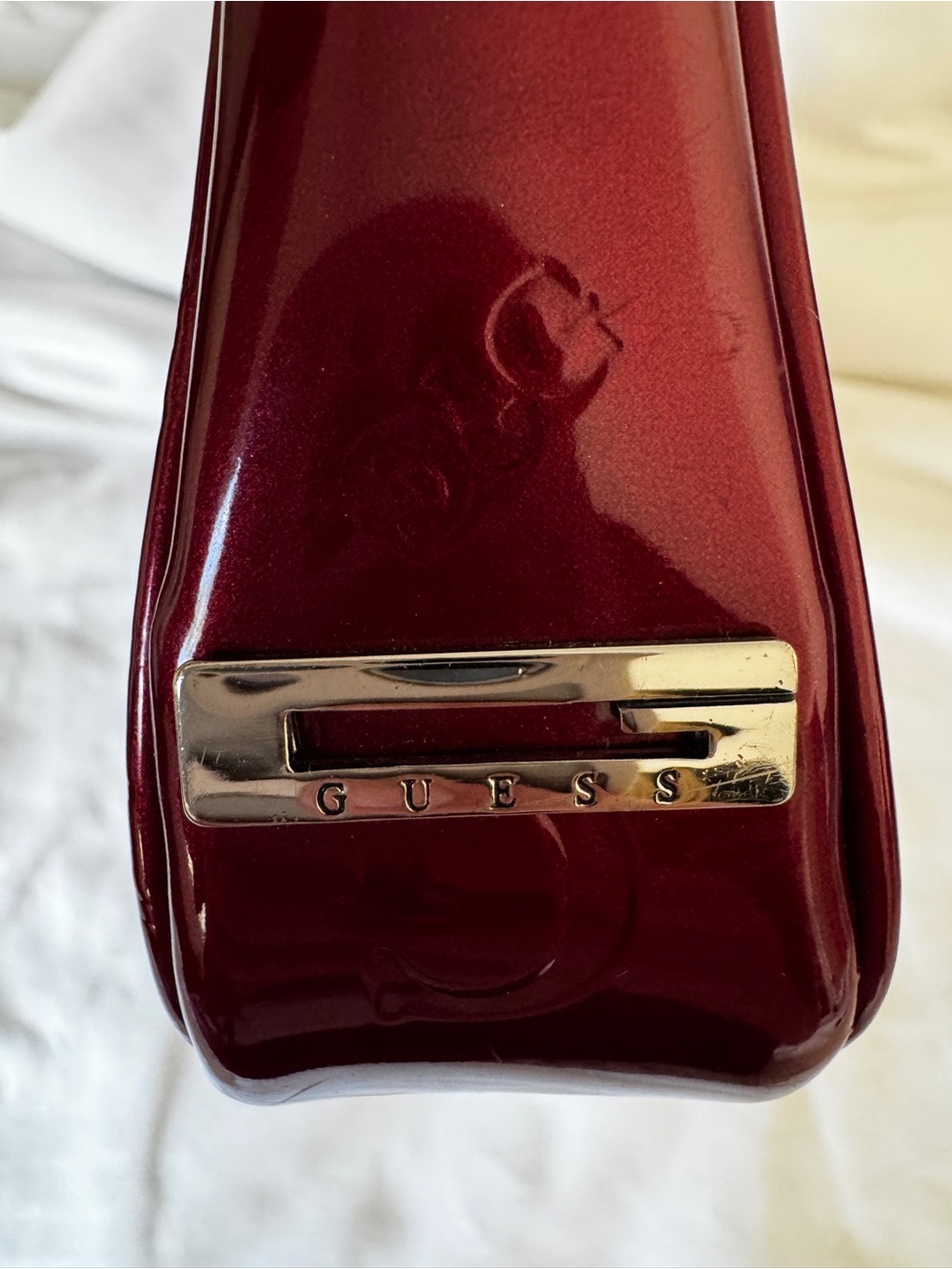 Vintage Y2K Guess maroon patent leather mini purse. - Picture 2 of 7
